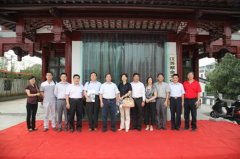 省新聞出版局曹玉梅副局長一行蒞臨江蘇紫金文化產(chǎn)權(quán)交易所